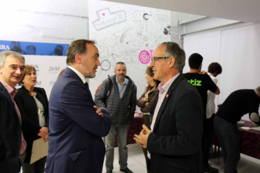 Todas las fotos de la llegada de los candidatos a la Presidencia de Navarra al debate organizado por Diario de Navarra