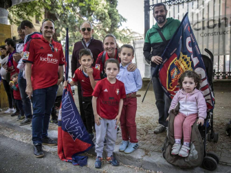 La plantilla, el cuerpo técnico y la directiva del C.A. Osasuna celebró en la sede del Gobierno de Navarra y en el Ayutamiento de Pamplona el ascenso a Primera División.