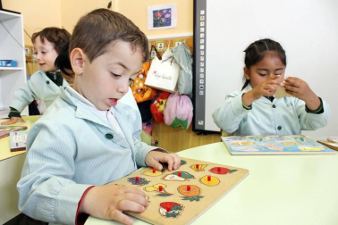 Alumnado del colegio Notre Dame-Fesd de Burlada durante una jornada lectiva.