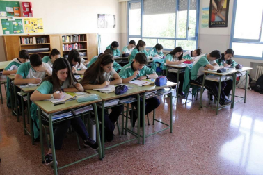 Alumnado del colegio Notre Dame-Fesd de Burlada durante una jornada lectiva.