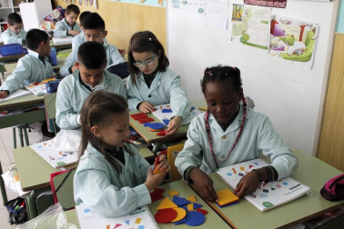 Alumnado del colegio Notre Dame-Fesd de Burlada durante una jornada lectiva.