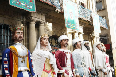 La festividad de San Saturnino ha arrancado con el desfile de Gigantes y Cabezudos