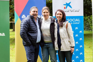 Más de 70 personas se acercaron al club C.D. Larraina para sumar kilómetros en un evento de zumba enmarcado dentro de la iniciativa 'Reto solidario' organizada por Fundación Diario de Navarra y Obra Social “la Caixa”. Esta actividad fue promocionada por la Asociación de Entidades Deportivas y de Ocio de Navarra (AEDONA) y sus 11 clubes, que colaboran en este reto con un ambicioso objetivo: lograr 200.000 km en ocho semanas.