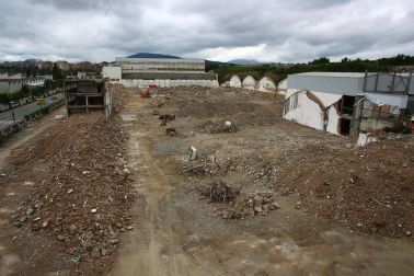 La antigua fábrica de Super Ser, reducida a escombros