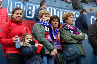 Fotos del búscate en la grada del Osasuna - Unión Deportiva Las Palmas