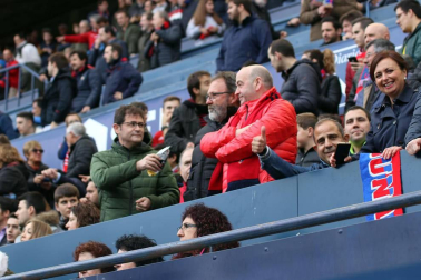 Fotos del búscate en la grada del Osasuna - Unión Deportiva Las Palmas