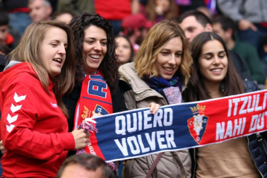 Fotos del búscate en la grada del Osasuna - Unión Deportiva Las Palmas