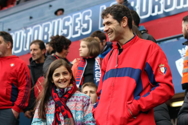 Fotos del búscate en la grada del Osasuna - Unión Deportiva Las Palmas
