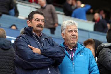 Fotos del búscate en la grada del Osasuna - Unión Deportiva Las Palmas