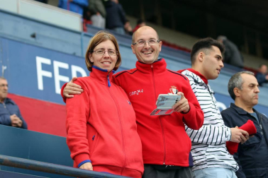Fotos del búscate en la grada del Osasuna - Unión Deportiva Las Palmas