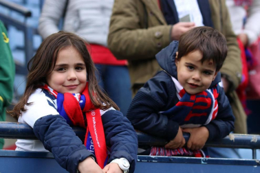 Fotos del búscate en la grada del Osasuna - Unión Deportiva Las Palmas