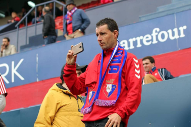 Fotos del búscate en la grada del Osasuna - Unión Deportiva Las Palmas