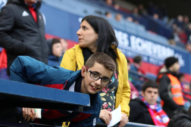 Fotos del búscate en la grada del Osasuna - Unión Deportiva Las Palmas