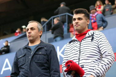 Fotos del búscate en la grada del Osasuna - Unión Deportiva Las Palmas