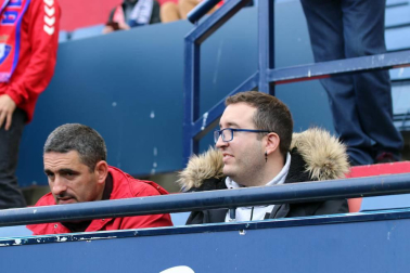 Fotos del búscate en la grada del Osasuna - Unión Deportiva Las Palmas