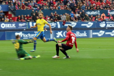Galería de imágenes del Osasuna-Las Palmas disputado este sábado en El Sadar.