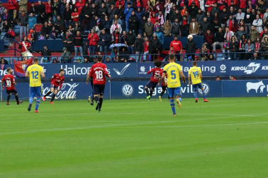 Galería de imágenes del Osasuna-Las Palmas disputado este sábado en El Sadar.