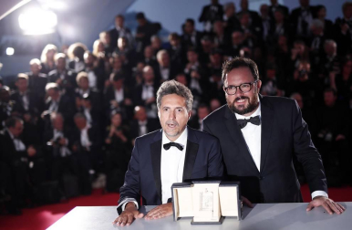 Antonio Banderas ha recibido el premio a mejor actor por su papel en 'Dolor y gloria'. La Palma de Oro ha sido para Bong Joon-ho por 'Parasite'