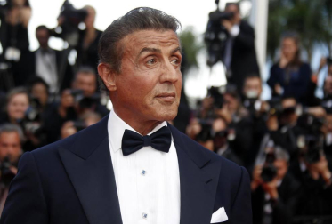 Antonio Banderas ha recibido el premio a mejor actor por su papel en 'Dolor y gloria'. La Palma de Oro ha sido para Bong Joon-ho por 'Parasite'