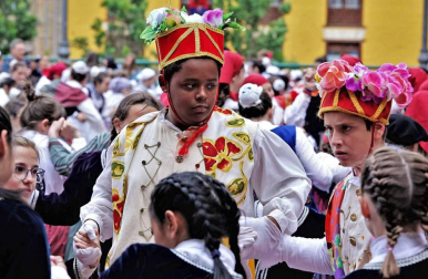 El centro de Pamplona vivió este sábado una jornada de eventos múltiples y solapados