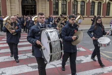 La corporación municipal subió casi al completo a la basílica en el que fue el último acto oficial de la legislatura