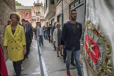 La corporación municipal subió casi al completo a la basílica en el que fue el último acto oficial de la legislatura