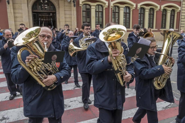 La corporación municipal subió casi al completo a la basílica en el que fue el último acto oficial de la legislatura