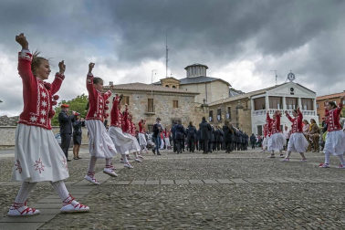 La corporación municipal subió casi al completo a la basílica en el que fue el último acto oficial de la legislatura
