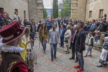 La corporación municipal subió casi al completo a la basílica en el que fue el último acto oficial de la legislatura
