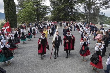 La corporación municipal subió casi al completo a la basílica en el que fue el último acto oficial de la legislatura