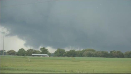 Continúa la oleada de tornados en el centro de Estados Unidos