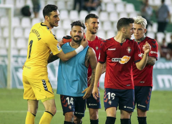 Fotos de la victoria del equipo navarro en el Nuevo Arcángel que le ha dado el título de la Liga 1/2/3.