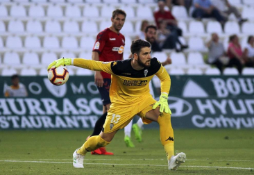 Fotos de la victoria del equipo navarro en el Nuevo Arcángel que le ha dado el título de la Liga 1/2/3.