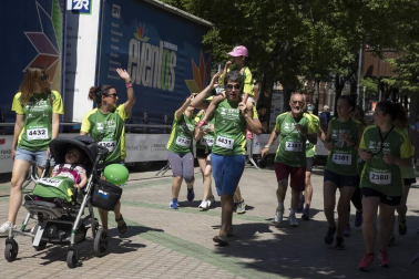 La capital navarra acogió este domingo, 2 de junio, la marcha en la que participaron alrededor de 4.000 personas, según los datos de la organización