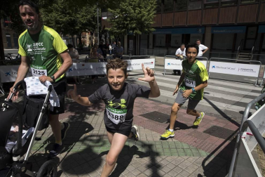 La capital navarra acogió este domingo, 2 de junio, la marcha en la que participaron alrededor de 4.000 personas, según los datos de la organización