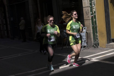 La capital navarra acogió este domingo, 2 de junio, la marcha en la que participaron alrededor de 4.000 personas, según los datos de la organización