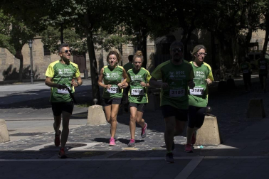 La capital navarra acogió este domingo, 2 de junio, la marcha en la que participaron alrededor de 4.000 personas, según los datos de la organización