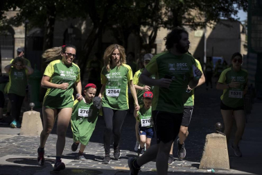 La capital navarra acogió este domingo, 2 de junio, la marcha en la que participaron alrededor de 4.000 personas, según los datos de la organización