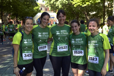 La Asociación Española Contra el Cáncer (AECC) puso en marcha el domingo 2 de junio la VI Marcha Contra el Cáncer en Navarra. Cinco kilómetros de recorrido que partieron de la Ciudadela y finalizaron en el Paseo de Sarasate en una marcha de carácter lúdico y solidario cuyos beneficios serán entregados íntegramente a investigación de esta enfermedad.