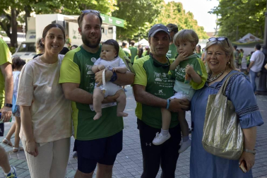 La Asociación Española Contra el Cáncer (AECC) puso en marcha el domingo 2 de junio la VI Marcha Contra el Cáncer en Navarra. Cinco kilómetros de recorrido que partieron de la Ciudadela y finalizaron en el Paseo de Sarasate en una marcha de carácter lúdico y solidario cuyos beneficios serán entregados íntegramente a investigación de esta enfermedad.