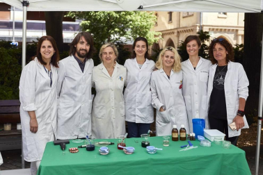 La Asociación Española Contra el Cáncer (AECC) puso en marcha el domingo 2 de junio la VI Marcha Contra el Cáncer en Navarra. Cinco kilómetros de recorrido que partieron de la Ciudadela y finalizaron en el Paseo de Sarasate en una marcha de carácter lúdico y solidario cuyos beneficios serán entregados íntegramente a investigación de esta enfermedad.