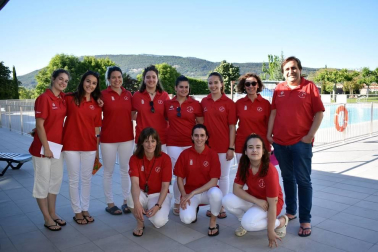 El pasado viernes 31 de mayo la piscina retráctil de la S.C.R.D Anaitasuna se llenó de natación artística, disciplina deportiva antes conocida como natación sincronizada. En este caso, se disputó la competición de “rutinas”, enmarcada dentro de los Juegos Deportivos de Navarra de Promoción.