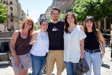 El 1 de junio ACODIFNA, Asociación Coordinadora de Personas con Discapacidad Física de Navarra, puso en marcha su jornada anual de sensibilización bajo el nombre 'Siéntate, Participa y Cuéntanos', que se desarrolló en la Plaza del Castillo. Además del stand informativo se abrieron zonas de juegos inclusivos y deportes adaptados. Durante el evento se procedió a la entrega del Premio ACODIFNA 2019 y los galardones del Concurso de Dibujo infantil.