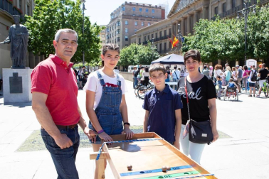 El 1 de junio ACODIFNA, Asociación Coordinadora de Personas con Discapacidad Física de Navarra, puso en marcha su jornada anual de sensibilización bajo el nombre 'Siéntate, Participa y Cuéntanos', que se desarrolló en la Plaza del Castillo. Además del stand informativo se abrieron zonas de juegos inclusivos y deportes adaptados. Durante el evento se procedió a la entrega del Premio ACODIFNA 2019 y los galardones del Concurso de Dibujo infantil.