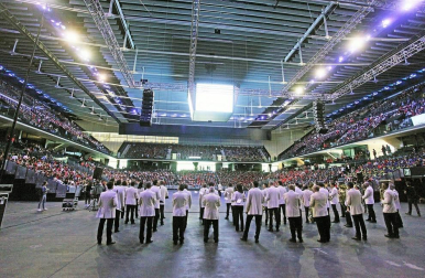 Fotos del concierto de La Pamplonesa en el Navarra Arena ante 7.000 escolares de 32 colegios