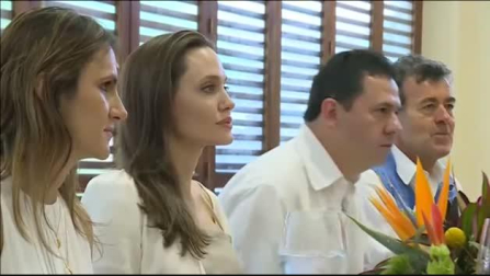 Angelina Jolie se reúne con el presidente de Colombia
