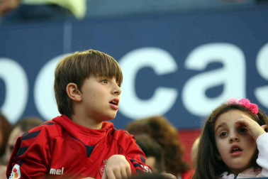 Fotos del búscate en la grada del Osasuna 1 - 0 Oviedo