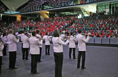 Fotos del concierto de La Pamplonesa en el Navarra Arena ante 7.000 escolares de 32 colegios