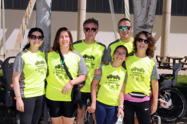 El 8 de junio los vecinos de Marcilla vivieron una jornada dedicada al deporte. Una marcha ciclista abrió el programa y, tras ella, la fiesta se trasladó al polideportivo municipal donde, además de proceder a la entrega de los premios de la liga de fútbol sala, se pudieron ver exhibiciones de patinaje, gimnasia rítmica y judo.