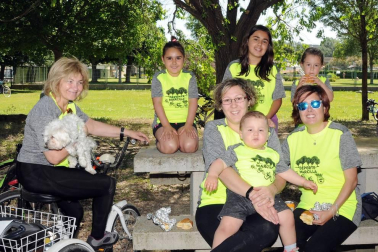 El 8 de junio los vecinos de Marcilla vivieron una jornada dedicada al deporte. Una marcha ciclista abrió el programa y, tras ella, la fiesta se trasladó al polideportivo municipal donde, además de proceder a la entrega de los premios de la liga de fútbol sala, se pudieron ver exhibiciones de patinaje, gimnasia rítmica y judo.